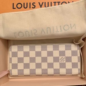 Louis Vuitton Zippy Long Wallet